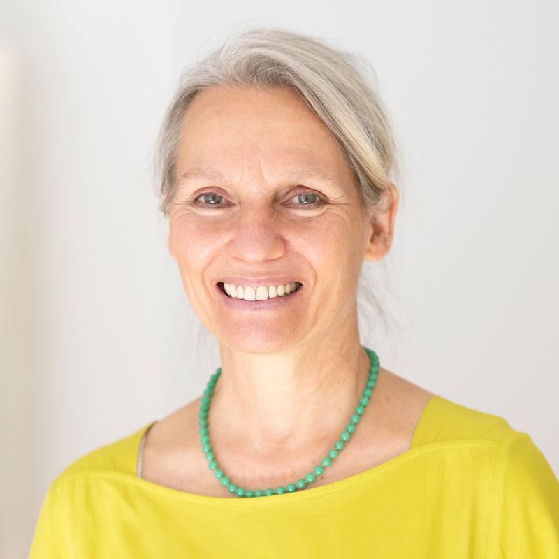 Julia Knobel